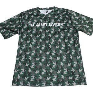 Zaxby's Mens It Ain't' Over Green Camo Employee Issued T-shirt Short Sleeve XL